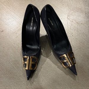 STUNNING BALENCIAGA PUMPS!!